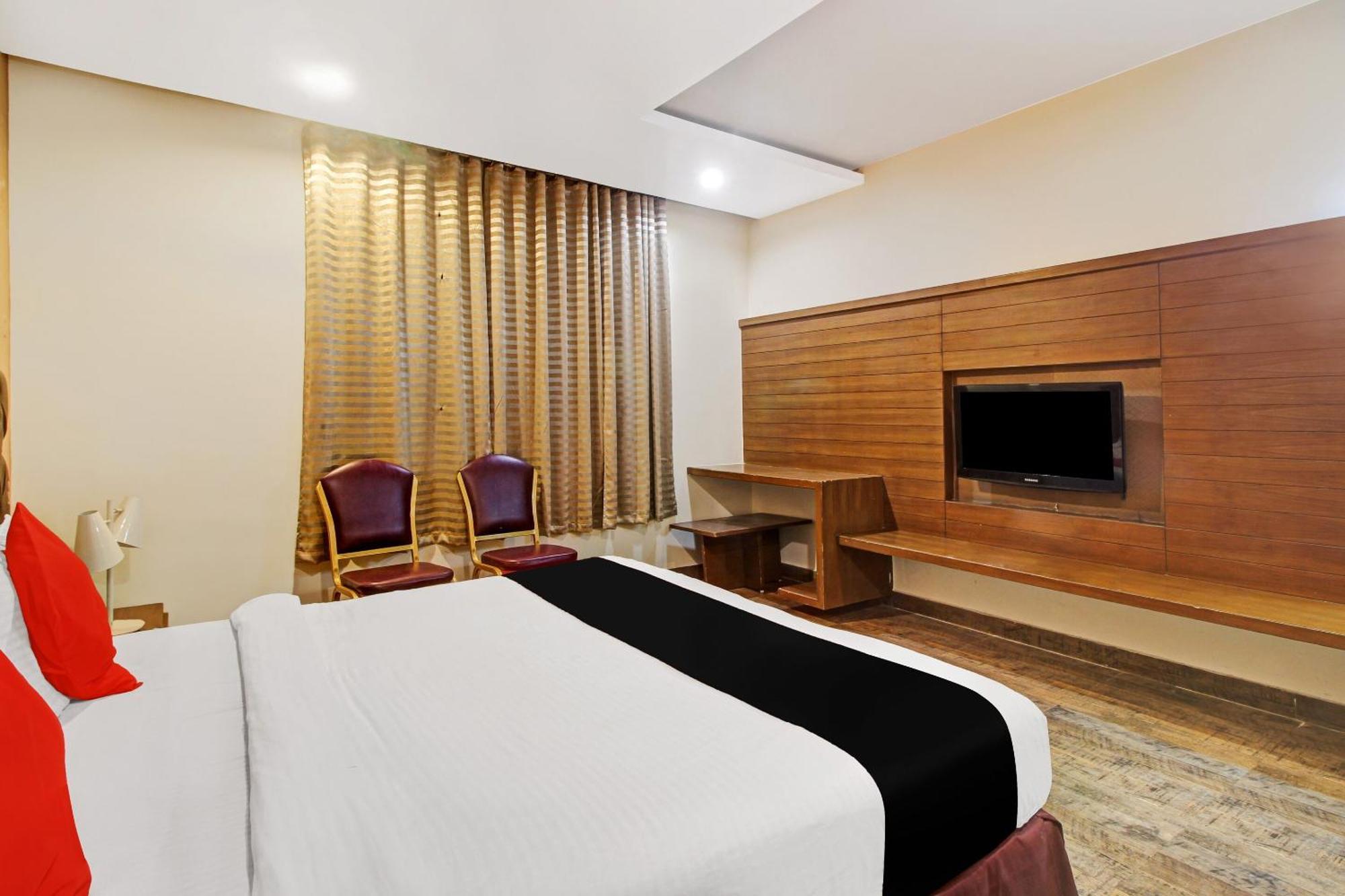 Collection O 82357 Hotel Surabhi Pride Trimulgherry Eksteriør billede