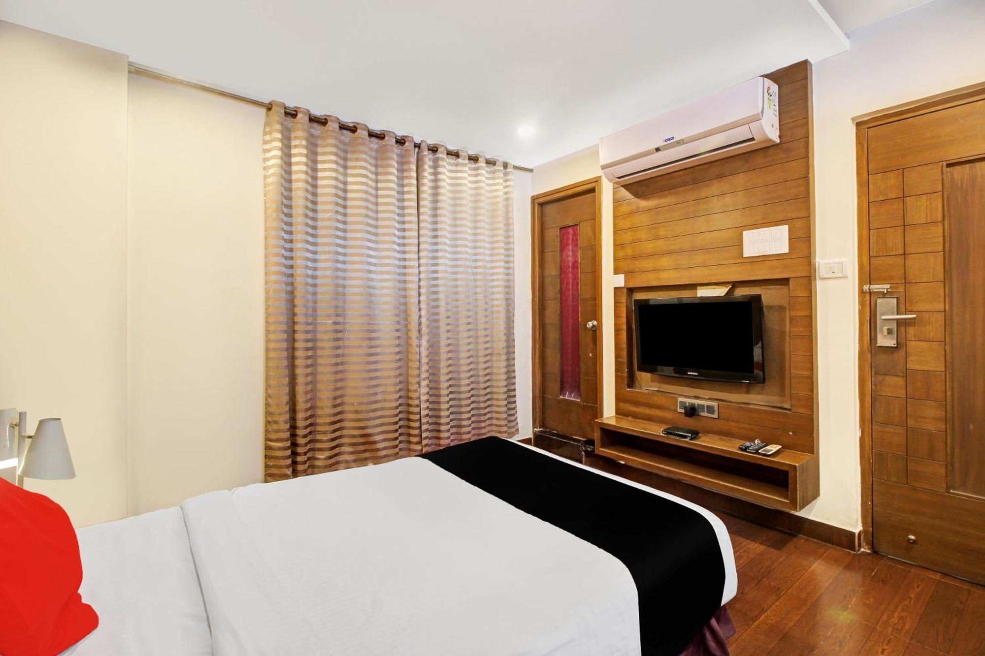 Collection O 82357 Hotel Surabhi Pride Trimulgherry Eksteriør billede